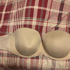 Wacoal Cream Contoured Seamless Bra